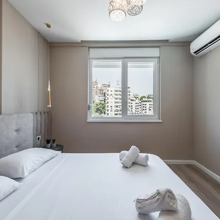 Head In The Clouds Brand New Penthouse * Дуррес