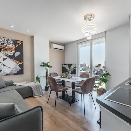 Head In The Clouds Brand New Penthouse Appartamento *