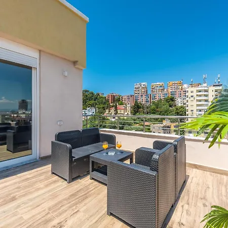 Head In The Clouds Brand New Penthouse Апартаменты
